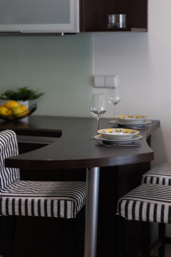 Apartamento With Study Powstancow Slaskich By Renters