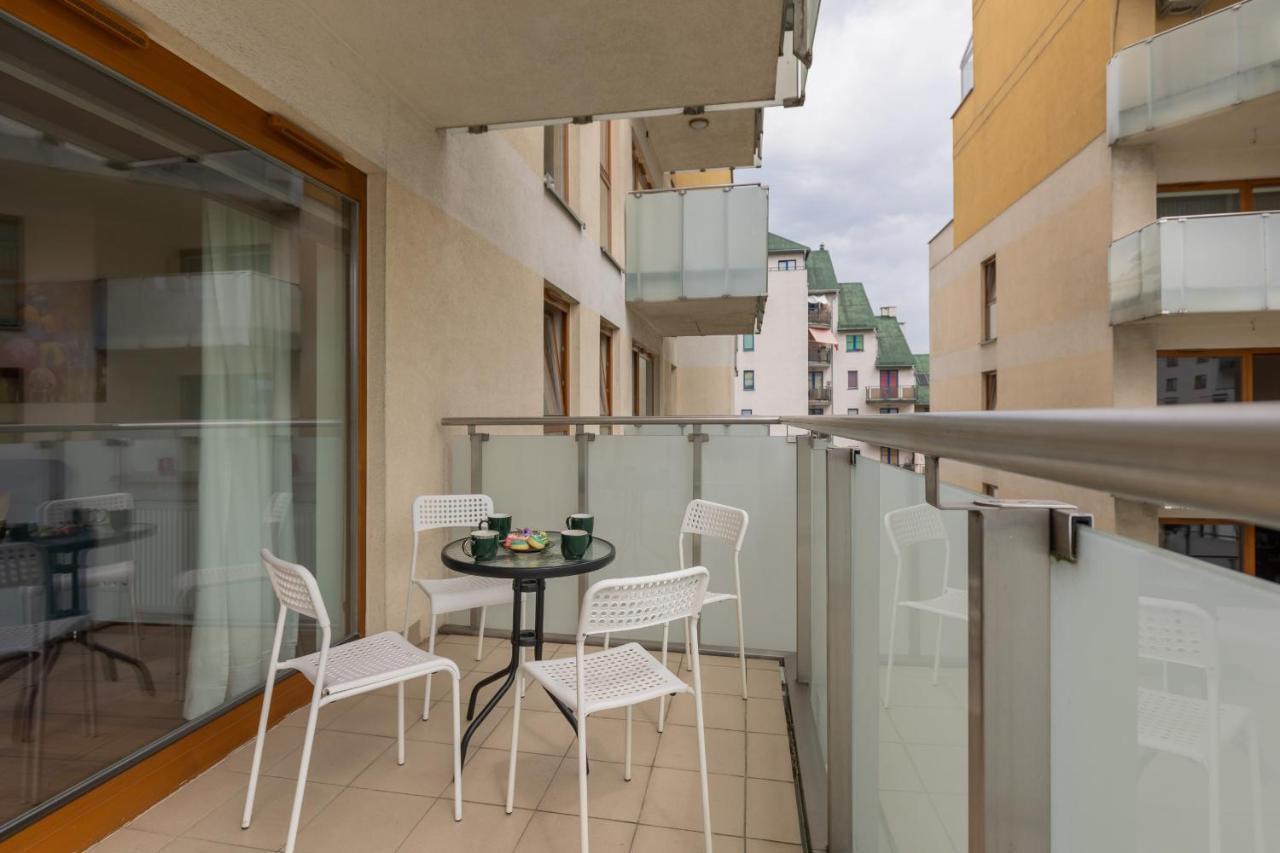 Apartamento With Study Powstancow Slaskich By Renters Varsovia