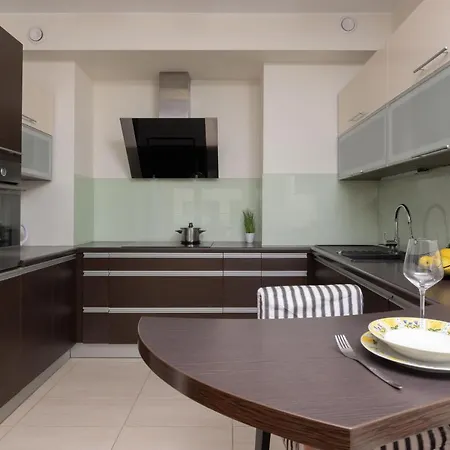 Apartment With Study Powstancow Slaskich By Noclegi Renters Varsovia Exterior foto