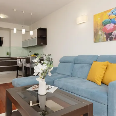 Apartment With Study Powstancow Slaskich By Noclegi Renters Varsovia Exterior foto